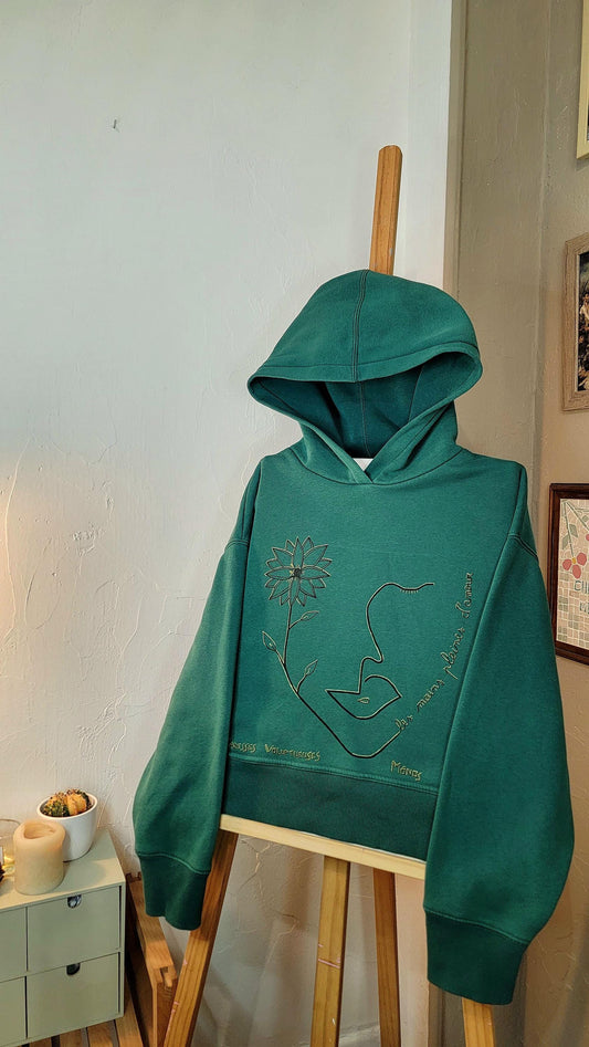 Sweat-shirt à capuche upcyclé peint à la main. "Les mains pleines d'amour" - Taille M