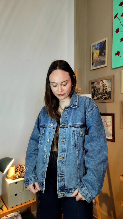 Veste en jean upcyclée peinte à la main. "Tout le divin dans tes gestes" - Taille L/XL (homme) - Coupe Oversize