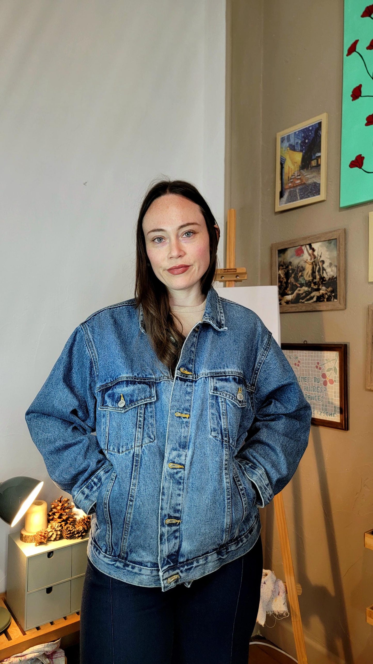 Veste en jean upcyclée peinte à la main. "Tout le divin dans tes gestes" - Taille L/XL (homme) - Coupe Oversize