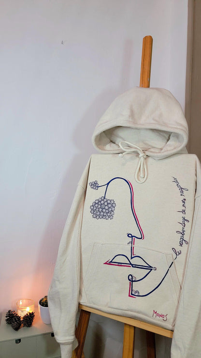 Sweat-shirt à capuche upcyclé peint à la main. "Le vagabondage de nos regards" - Taille M