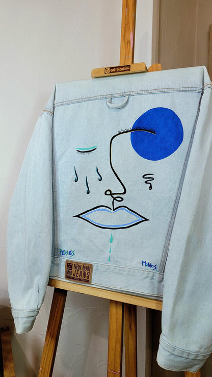 Veste en jean upcyclée peinte à la main. "Perles" - Taille M