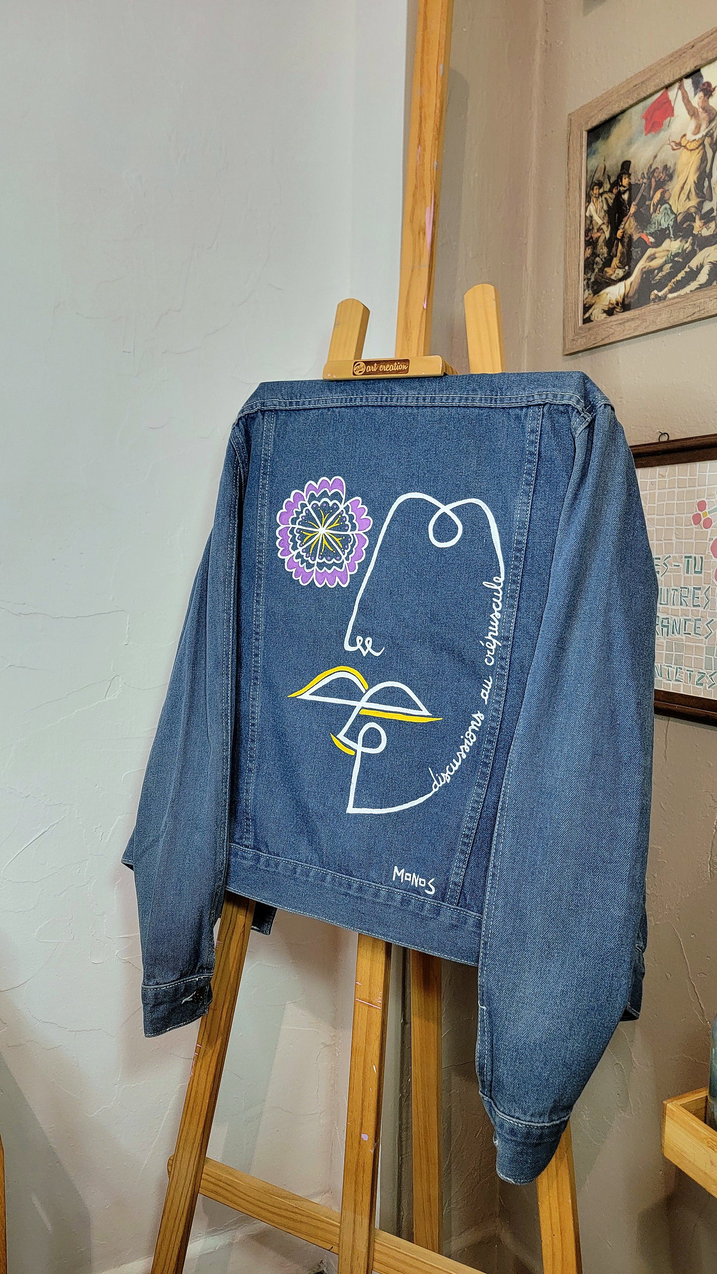 Veste en jean upcyclée peinte à la main, pièce unique, poétique. "Discussions au crépuscule" - Taille 36 S