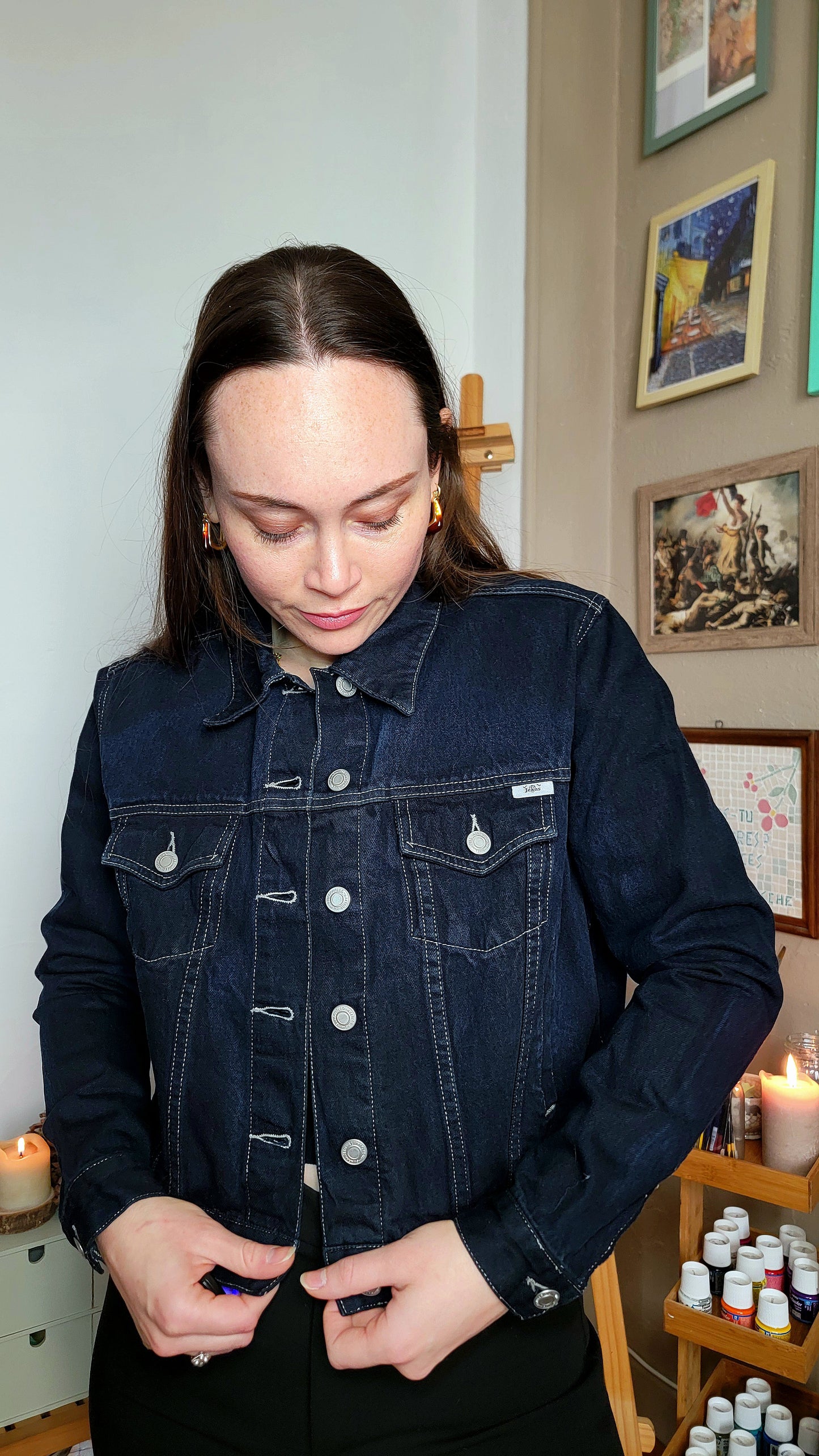 Veste en jean upcyclée peinte à la main. "Astres" - Taille S
