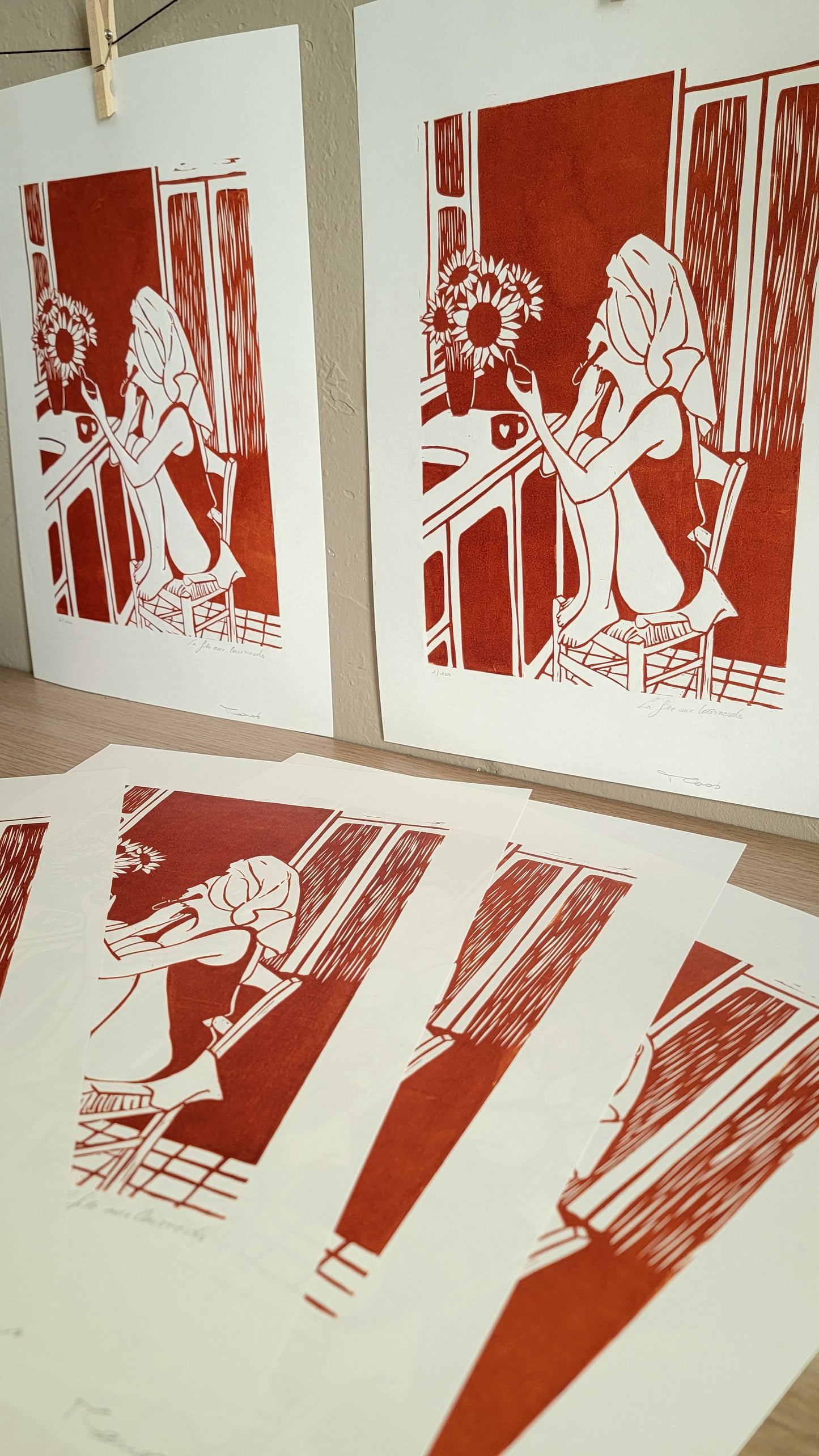 Linogravure originale en édition limitée "La fille aux tournesols" Couleur Sanguine