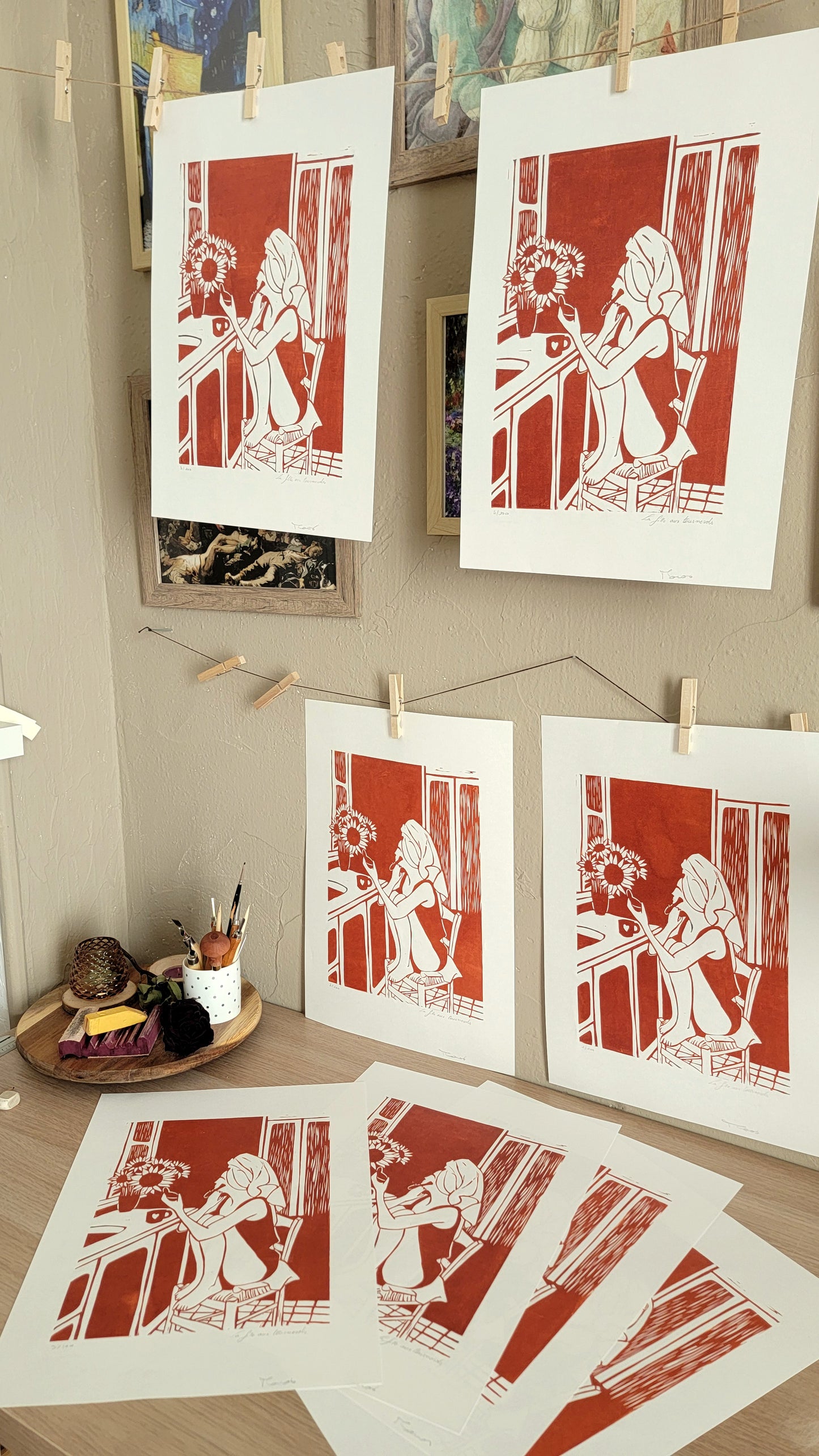 Linogravure originale en édition limitée "La fille aux tournesols" Couleur Sanguine