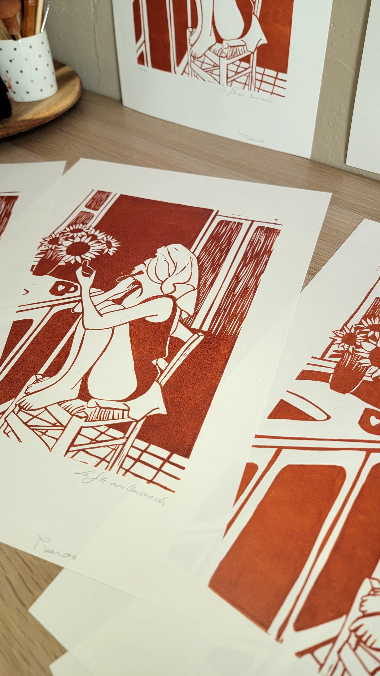 Linogravure originale en édition limitée "La fille aux tournesols" Couleur Sanguine