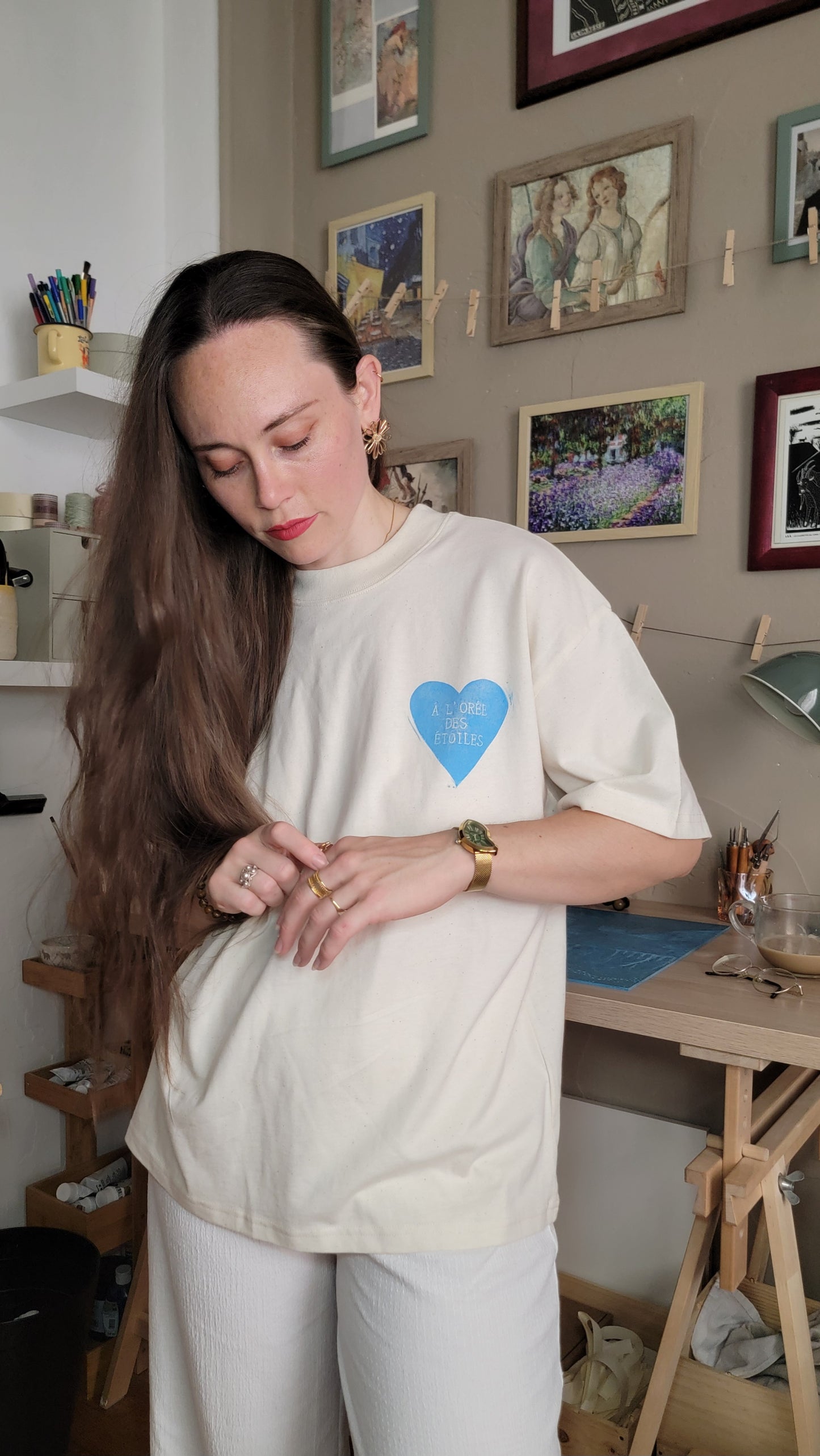 Teeshirt oversize en linogravure - "A l'orée des étoiles" - Couleur bleu clair- Taille XS